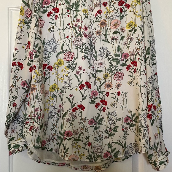 Loft Floral Blouse - Picture 4 of 10
